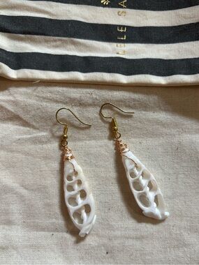 LELE SADOUGHI Shell Earrings